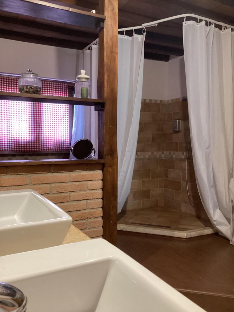 La Vecchia Stalla B&B 나르니 외부 사진